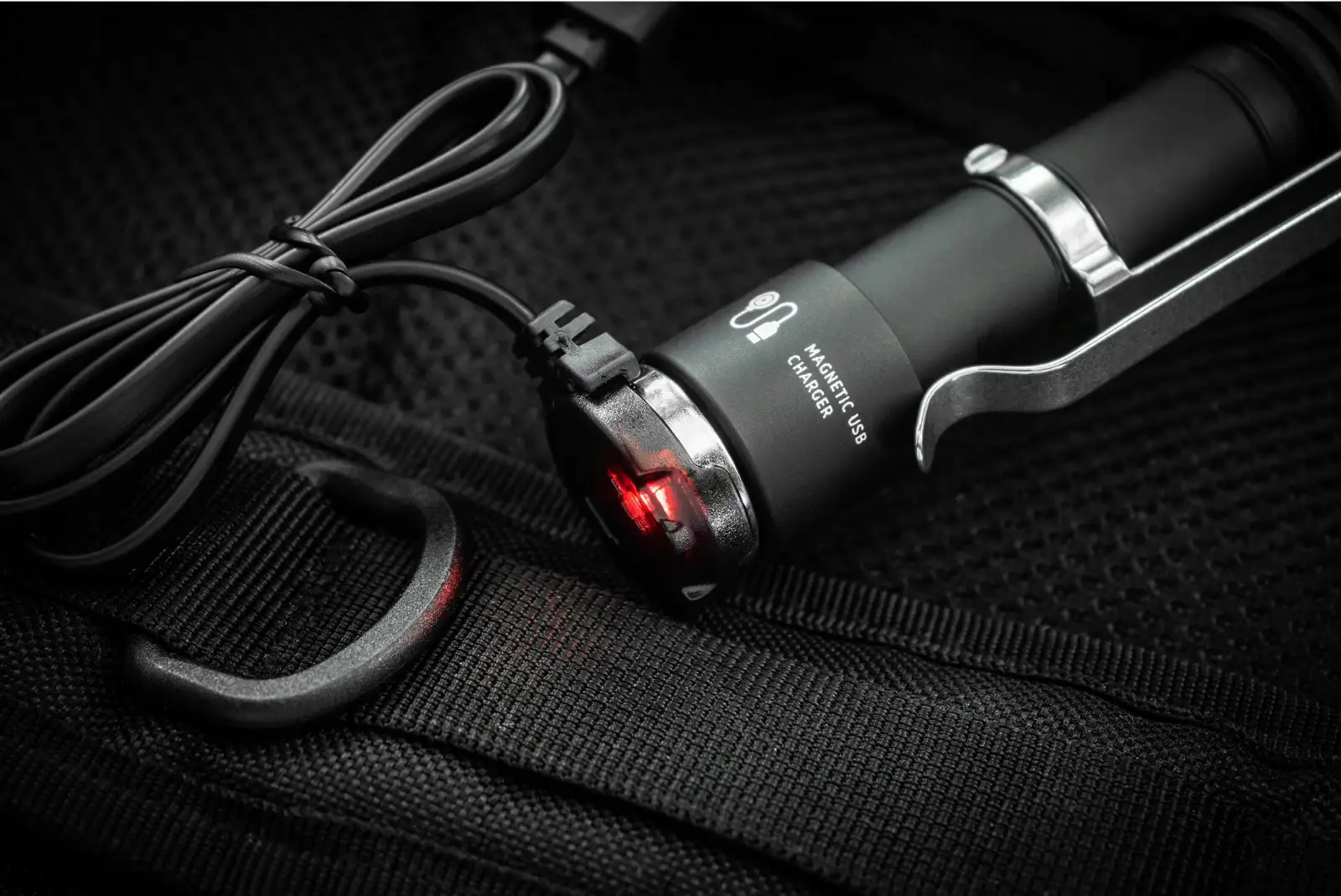 ŁADOWARKA MAGNETYCZNA DO LATAREK ARMYTEK WIZARD TIARA PRIME PARTNER AMC-02 — 7