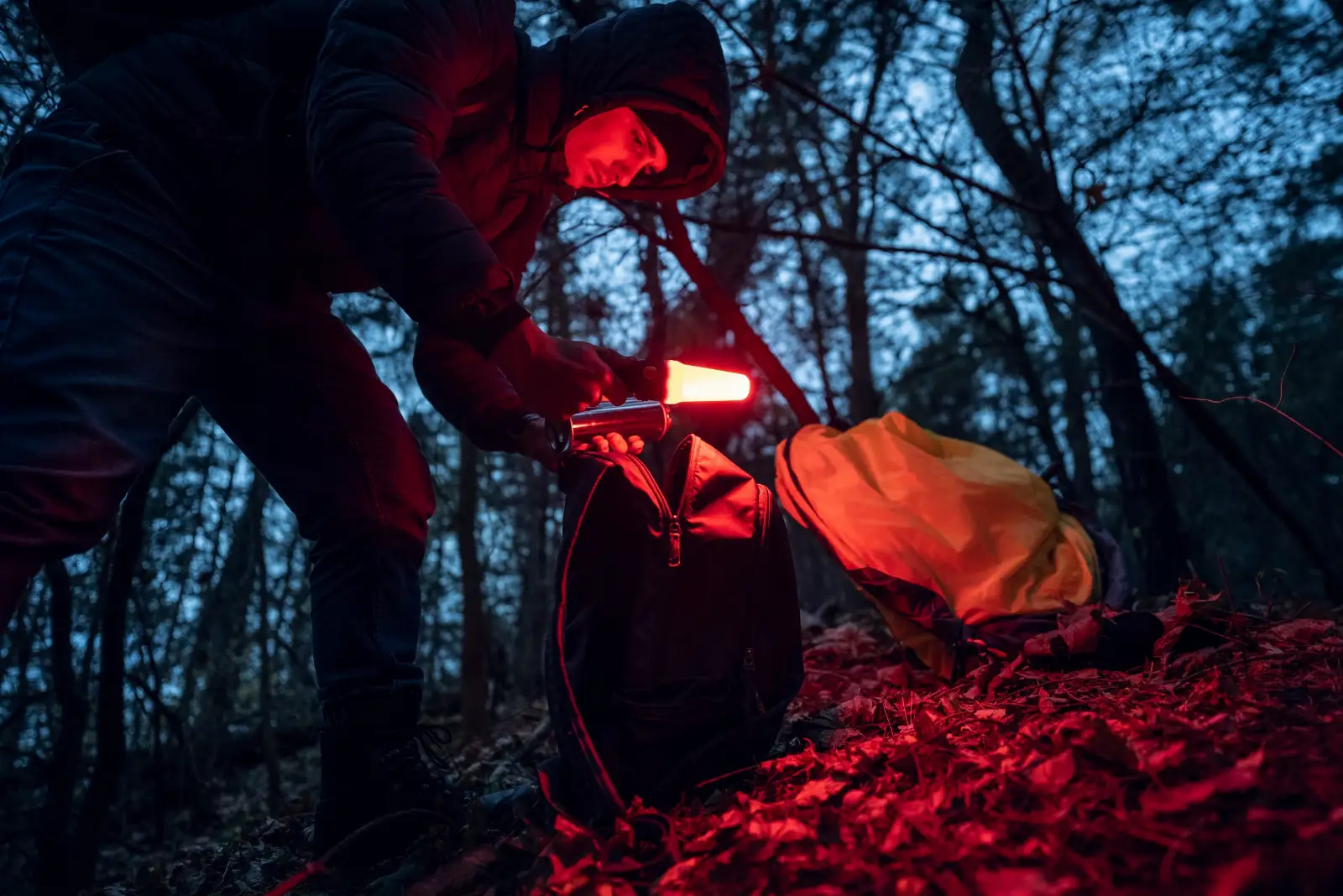 LATARKA AKUMULATOROWA TAKTYCZNA MOCNA 1500LM ŚWIATŁO BIAŁE CZERWONE ZIELONE — 11