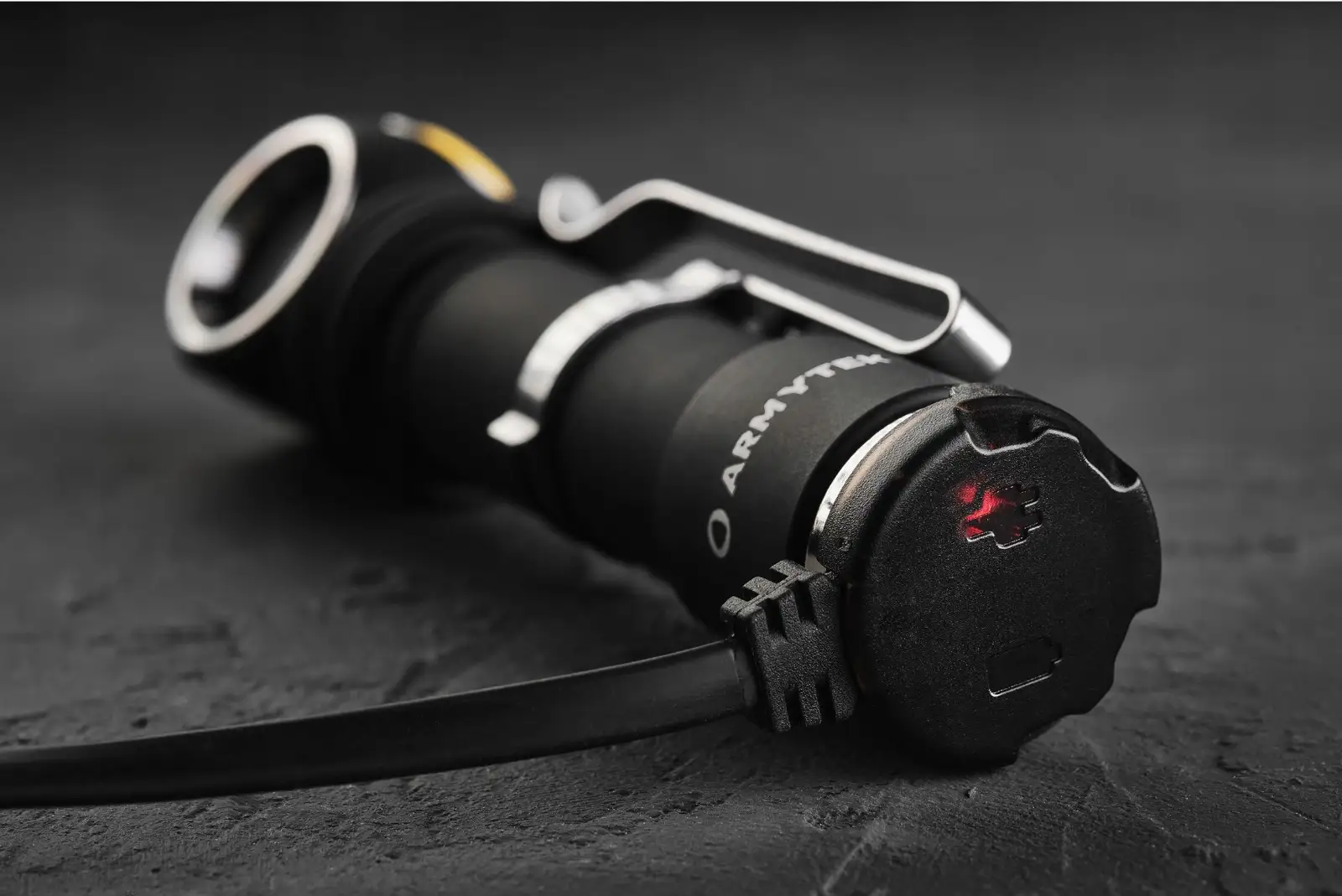 ŁADOWARKA MAGNETYCZNA DO LATAREK ARMYTEK WIZARD TIARA PRIME PARTNER AMC-02 — 6