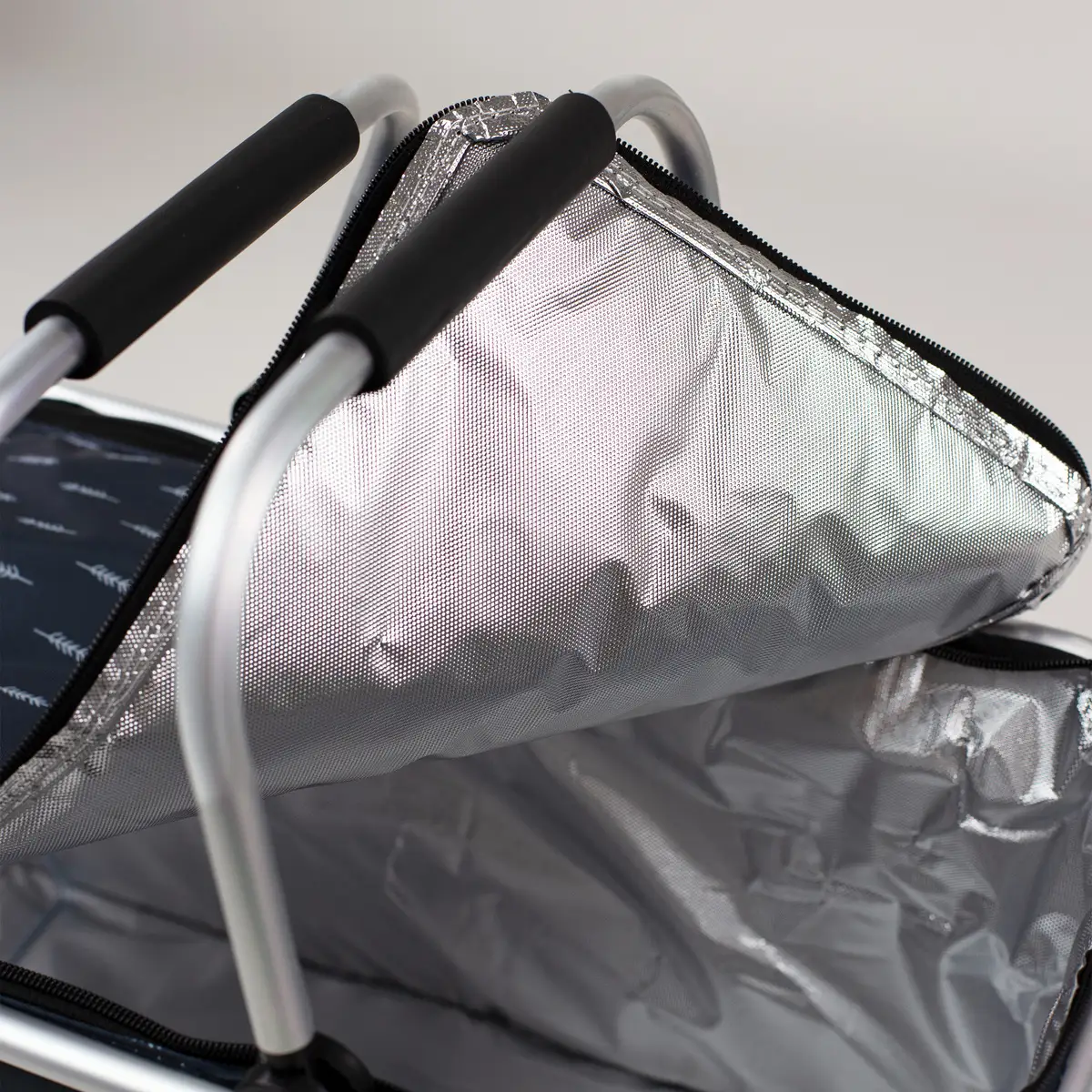 Kosz piknikowy termiczny na zakupy duży 30 litrów składany piórko — 4