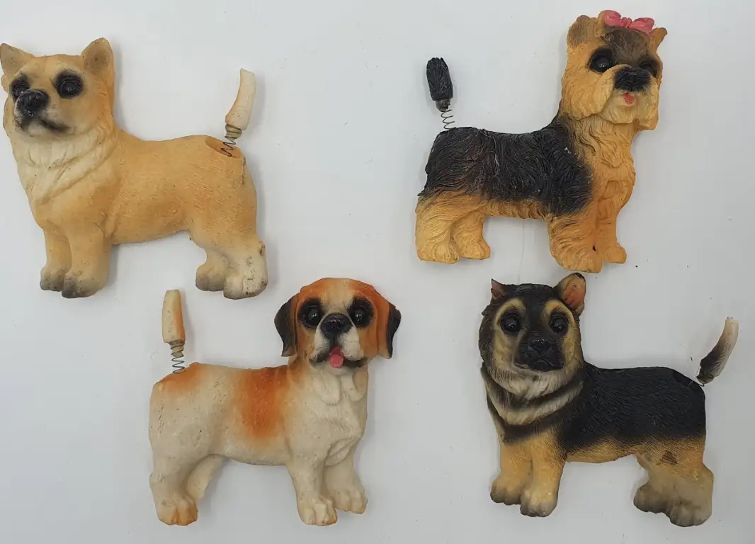 figurka  4szt pies na magnes 252489