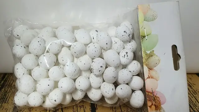 jajka w worku 1,8cm  BIAŁE W PLAMKI 100szt 2983