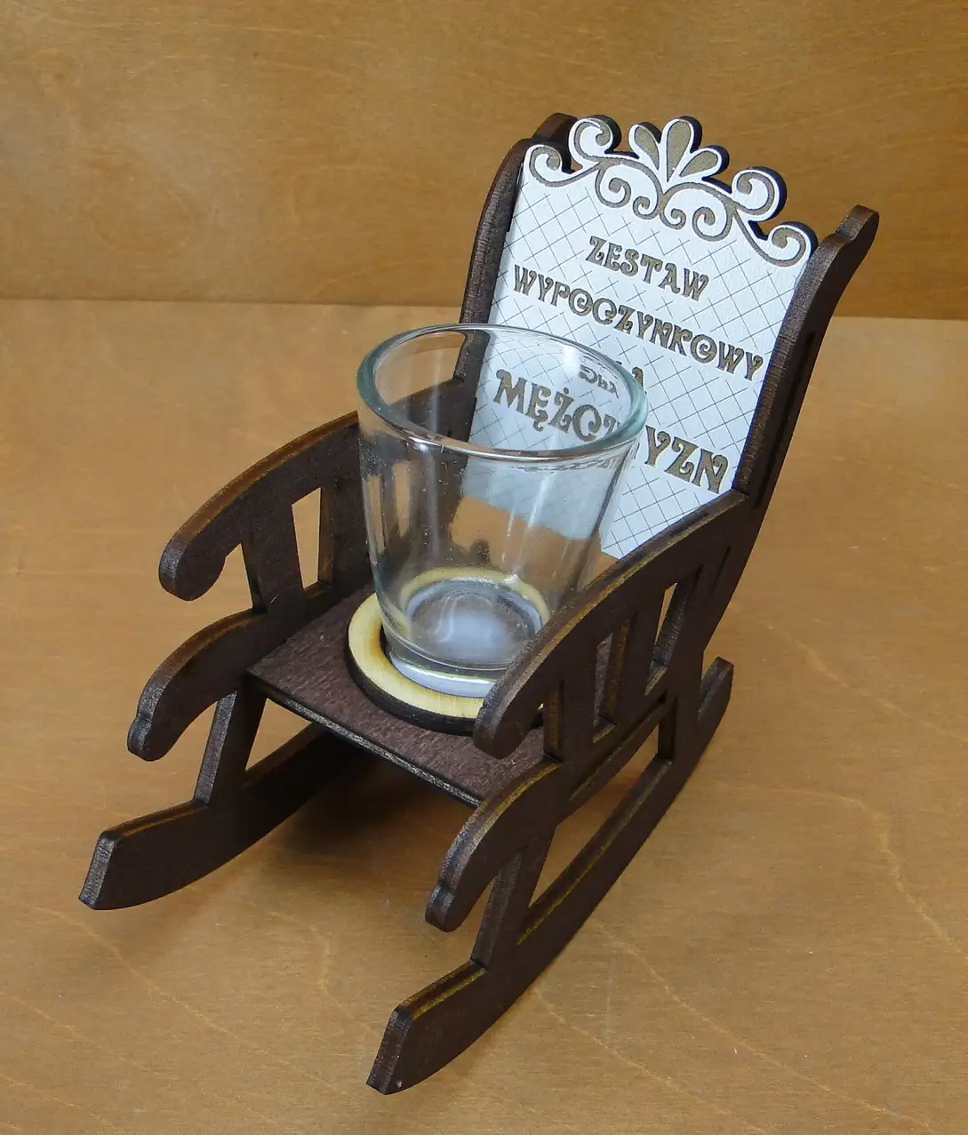 fotel bujany  dla mężczyzn 12 x 6 cm.   P86