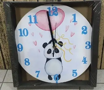 zegar ścienny  30cm  MIŚ Z SERCEM