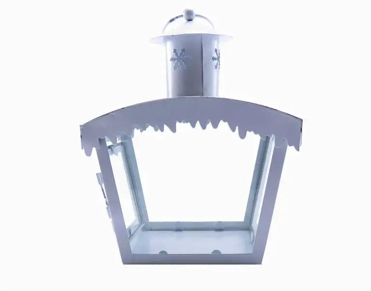 lampion metalowy BIAŁY 23x18cm