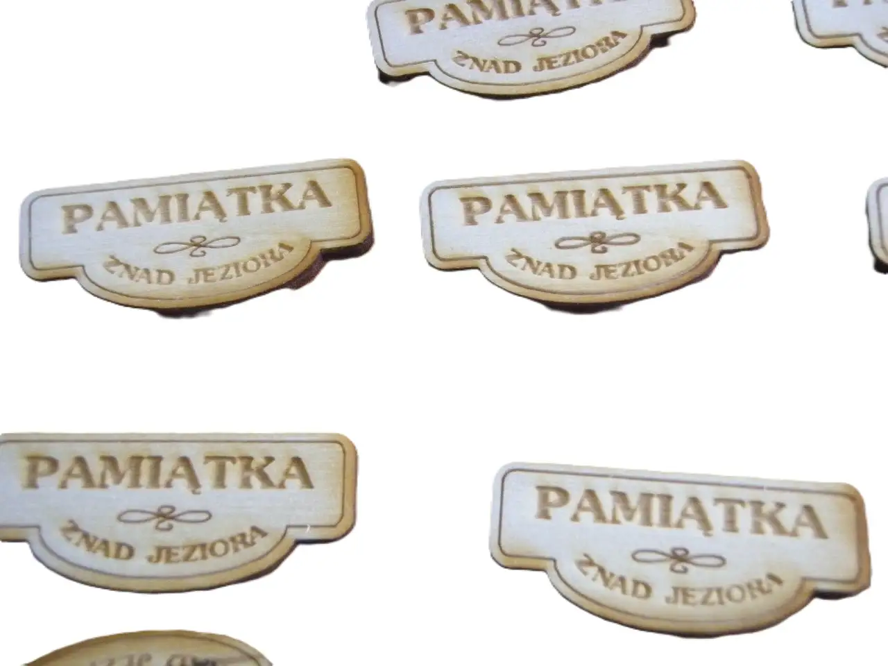 przywieszka drewniana 20szt. PAMIĄTKA ZNAD JEZIORA 4,5 x 2 cm — 2