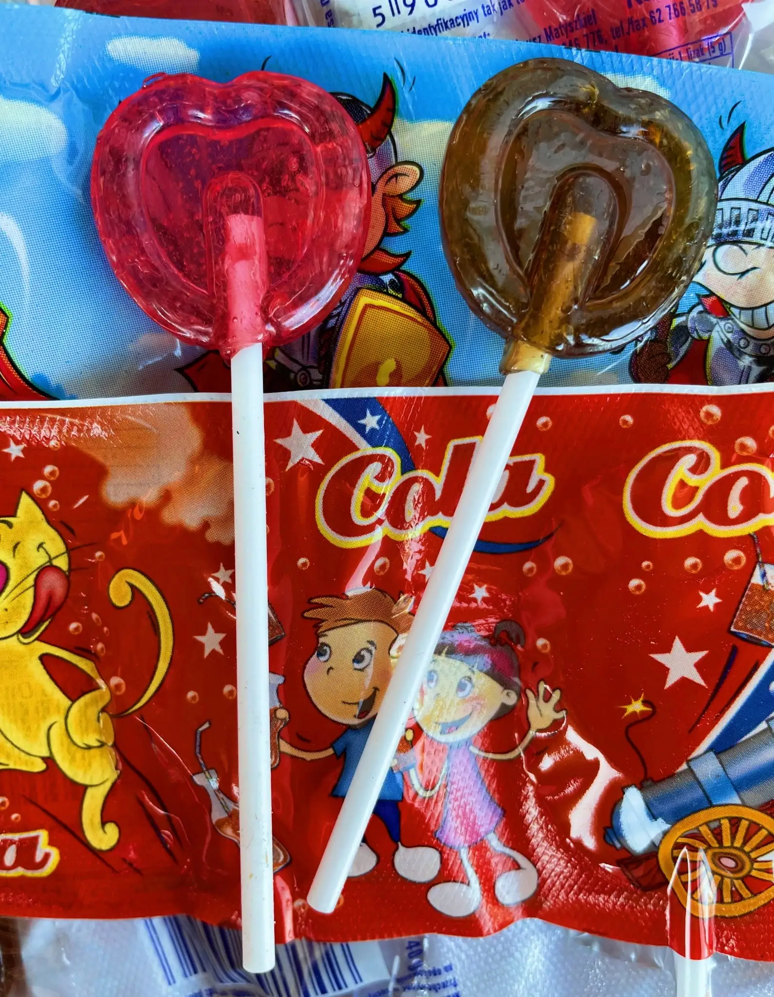 Lizaki Serduszka NA PASKU Serca Owocowe Cola KARWIT 8 x 5g — 2