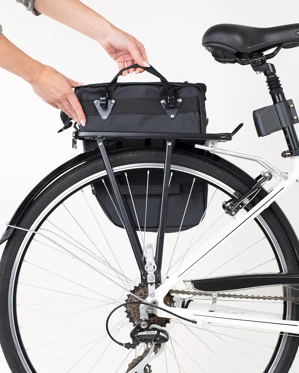 Torba na rower 3w1 - sakwa rowerowa na bagażnik 65l plecak torba na ramię wodoodporna z odblaskami czarno-zielona — 12