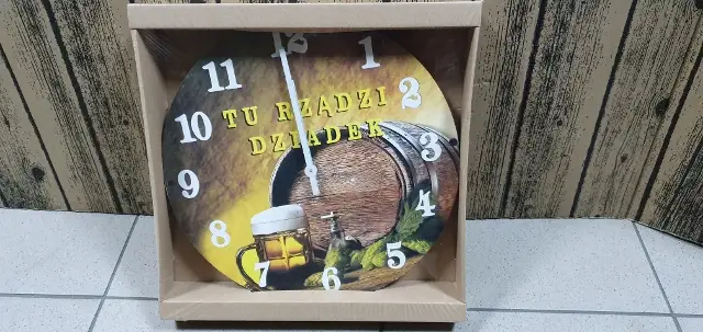 zegar ścienny  30cm  TU RZĄDZI DZIADEK