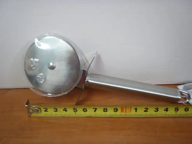 nóż do pizzy CONSUS  M052
