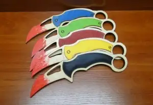 Nóż 5szt drewniany karambit - mix kolorów  22 cm     P108