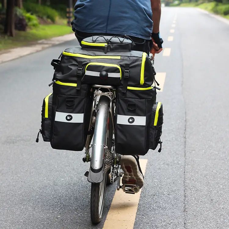 Torba na rower 3w1 - sakwa rowerowa na bagażnik 65l plecak torba na ramię wodoodporna z odblaskami czarno-zielona — 7