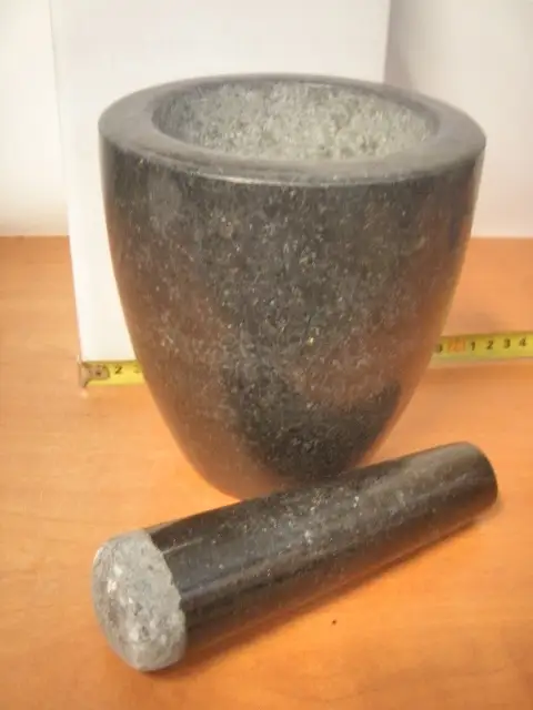 moździerz kamienny  16x14 4-006-6