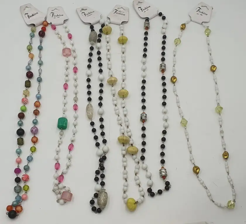 korale plastik długie - mix wzorów - 812118