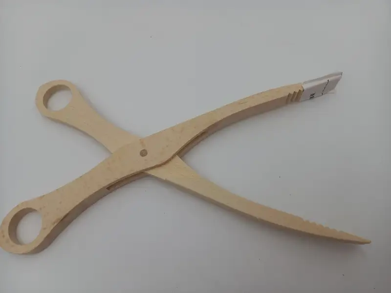 nożyce szczypce drewniane  27cm  L51 — 2