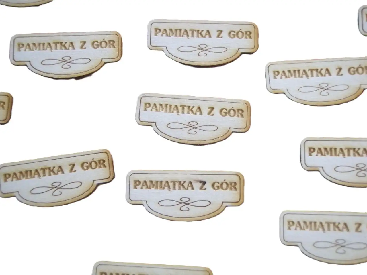 przywieszka drewniana 20szt PAMIĄTKA Z GÓR  4,5 x 1,5 cm — 2