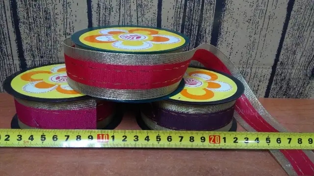 wstążki 5 materiał  225215  04/10 — 2