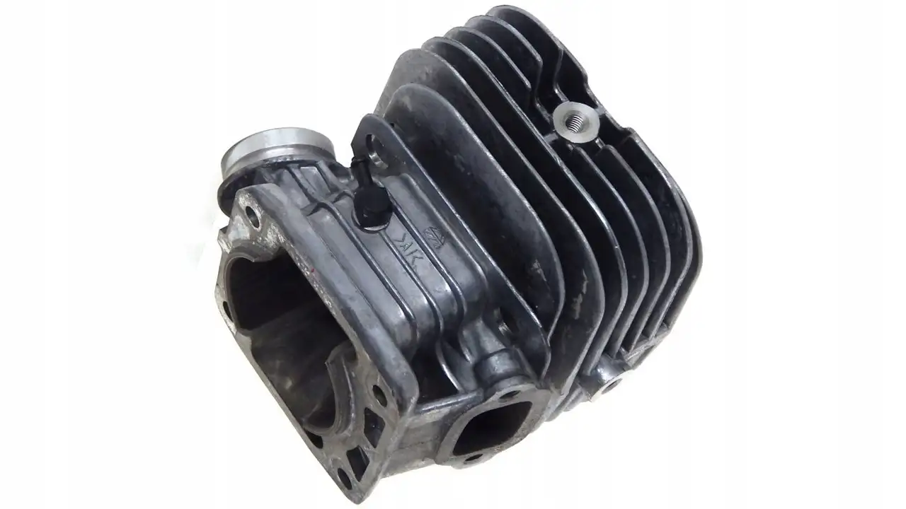 MAKITA CYLINDER DO PIŁY ŁAŃCUCHOWEJ EA4300F