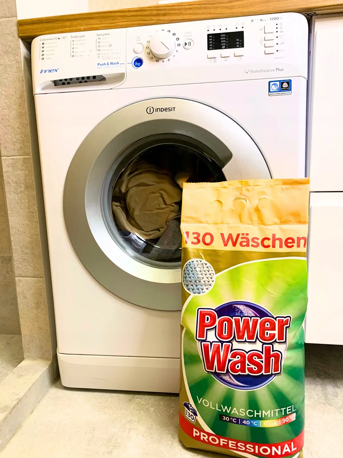 Power Wash Universal 130 prań 7,8kg niemiecki proszek do prania białego — 18