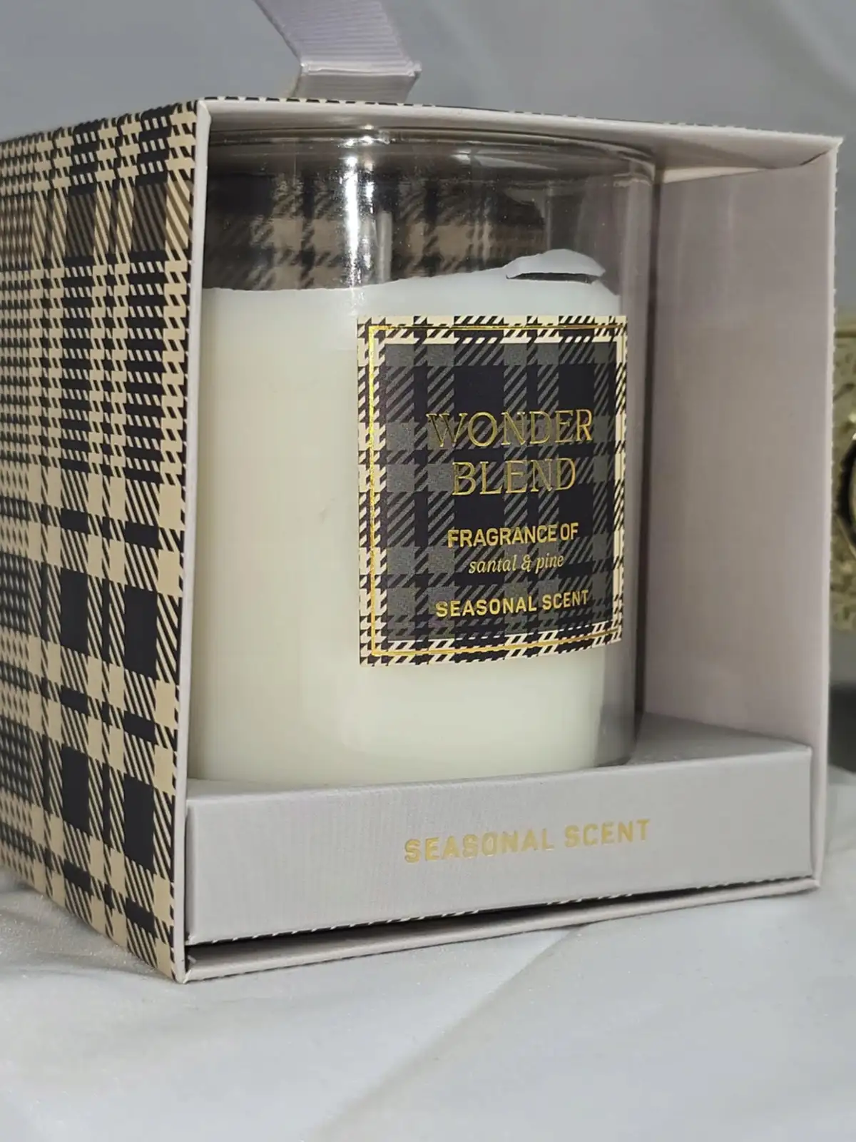 Świeca o aromacie Wonder Blend. — 9