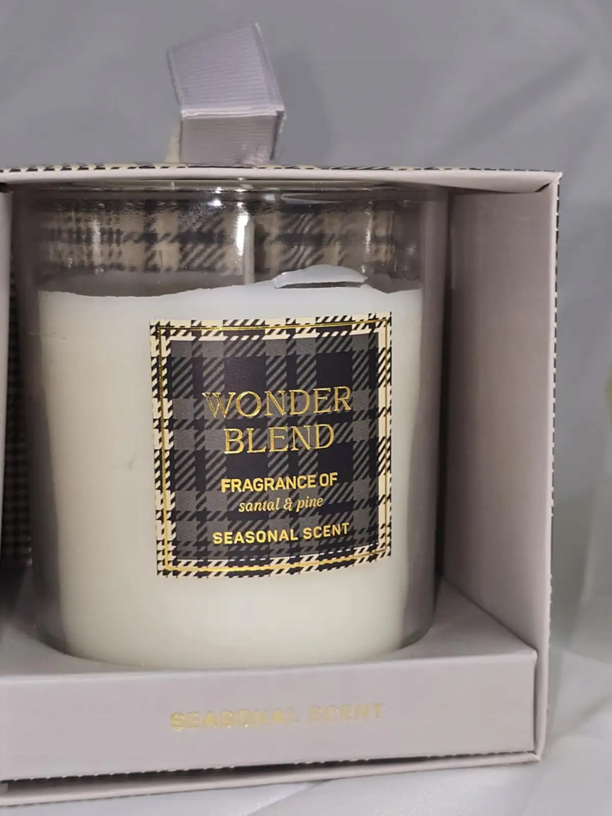 Świeca o aromacie Wonder Blend. — 8